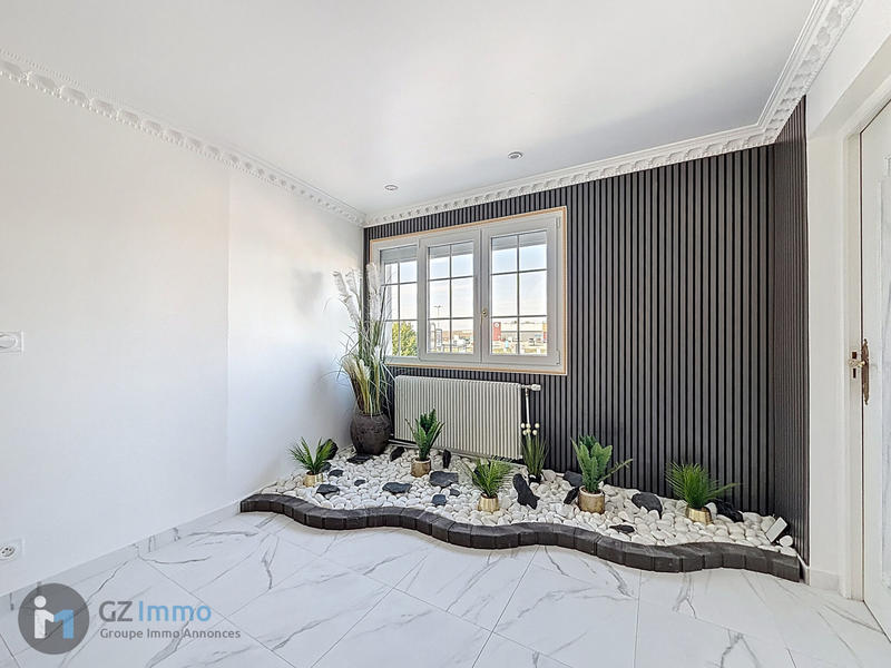 Maison - 246 m² - 6 pièces