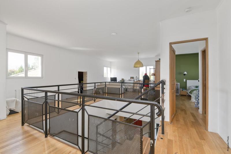 Maison - 337 m² - 7 pièces