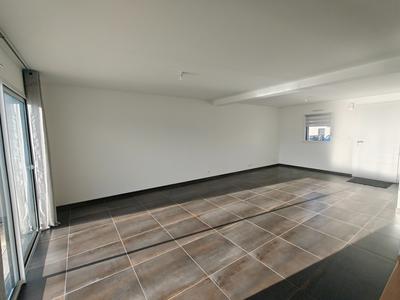 Maison - 96 m² - 5 pièces