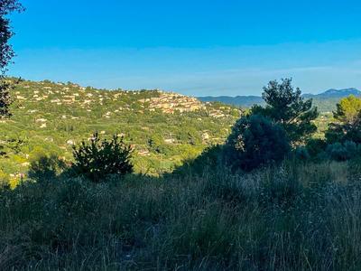 Terrain constructible - 2 080 m²