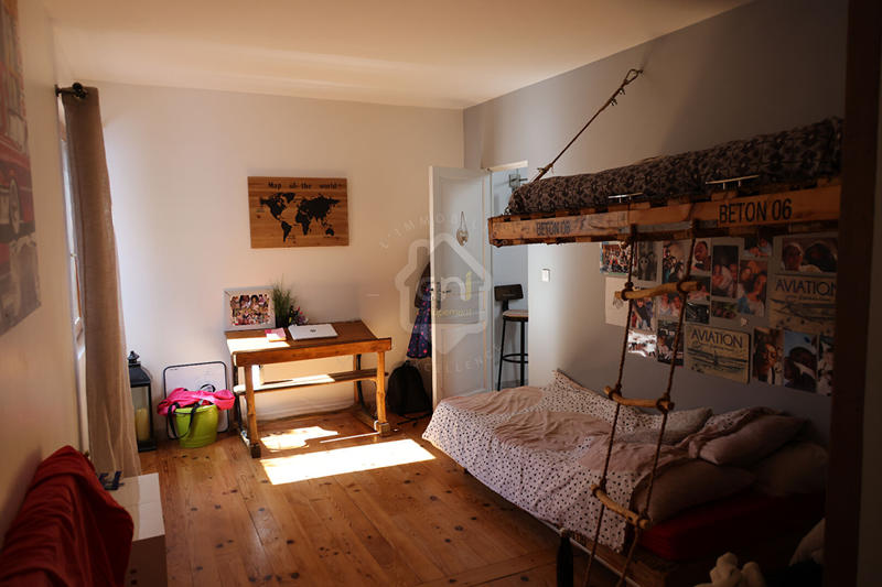 Maison - 175 m² - 6 pièces