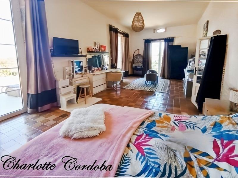 Maison - 313 m² - 10 pièces