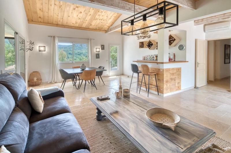 Maison de domaine équestre - 524 m² - 9 pièces