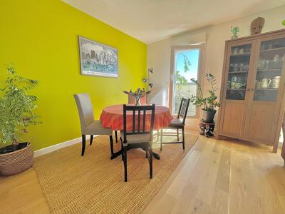 Appartement - 79 m² - 4 pièces