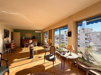 Appartement - 136 m² - 6 pièces