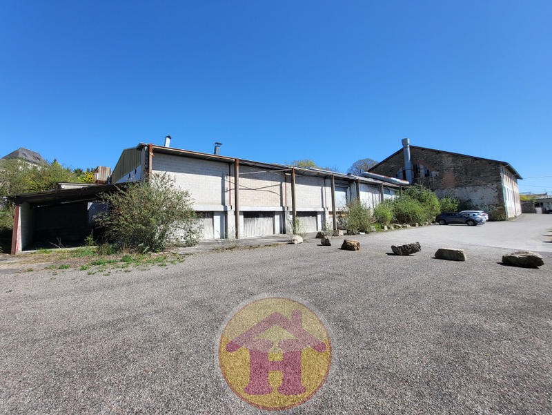 Local commercial - 1 947 m² - 16 pièces