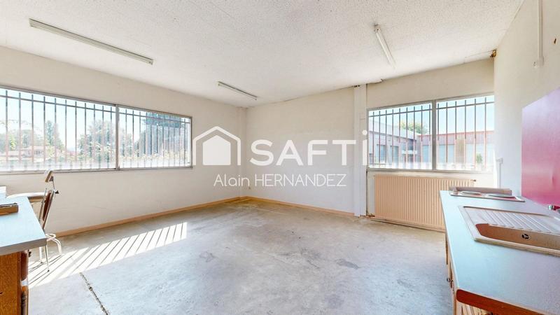 Local commercial - 1 120 m² - 2 pièces