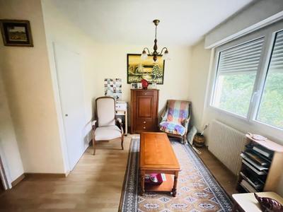 Appartement - 81 m² - 6 pièces