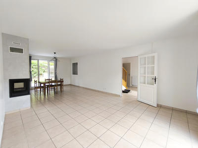 Maison - 131 m² - 8 pièces