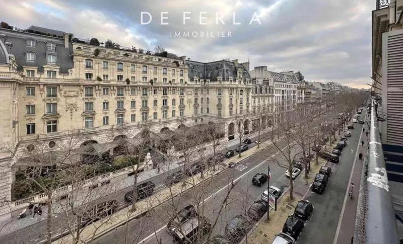 Appartement - 241 m² - 7 pièces