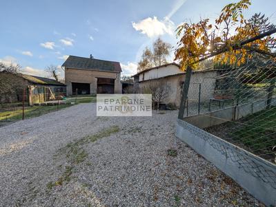 Maison - 200 m² - 7 pièces