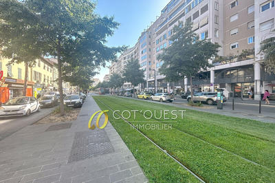 Fonds de commerce - Magasins - 60 m²