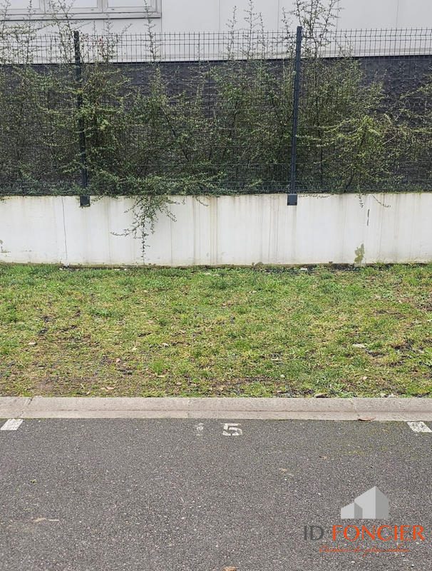 Parking / Garage - 13 m²