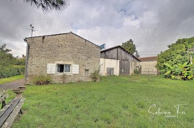 Propriété - 245 m² - 7 pièces