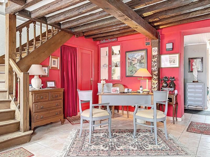 Propriété - 450 m² - 17 pièces