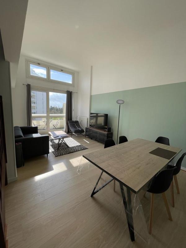 Chambre - 9 m² - 1 pièce