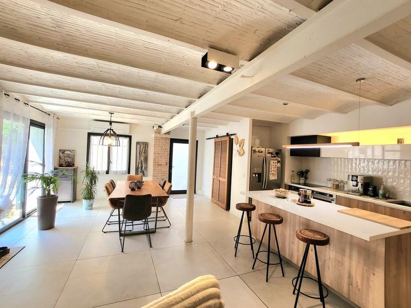 Loft - 118 m² - 4 pièces