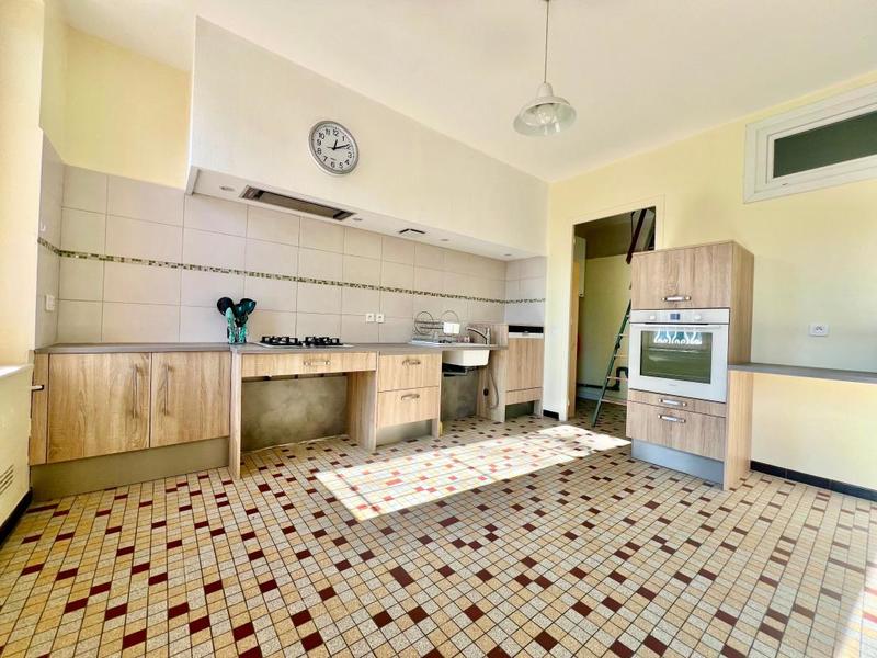 Maison - 185 m² - 5 pièces