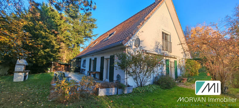 Maison - 210 m² - 7 pièces