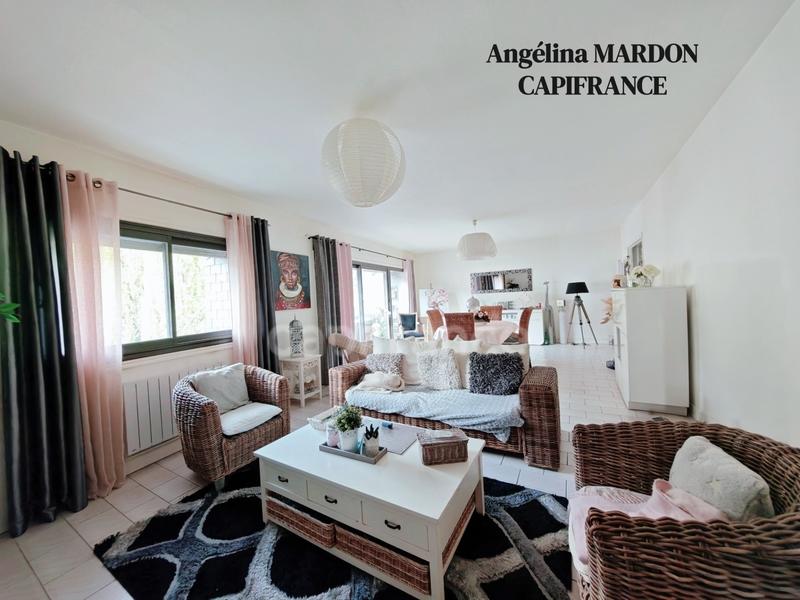 Appartement - 90 m² - 4 pièces