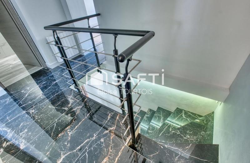 Maison - 184 m² - 6 pièces