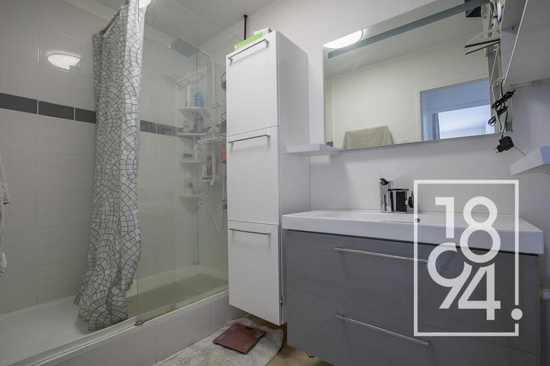 Appartement - 84 m² - 4 pièces