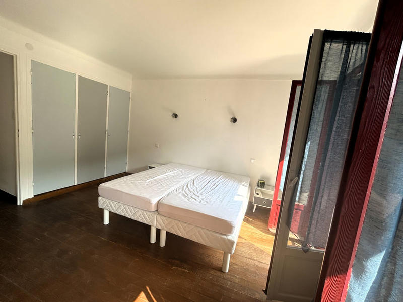 Appartement - 99 m² - 5 pièces