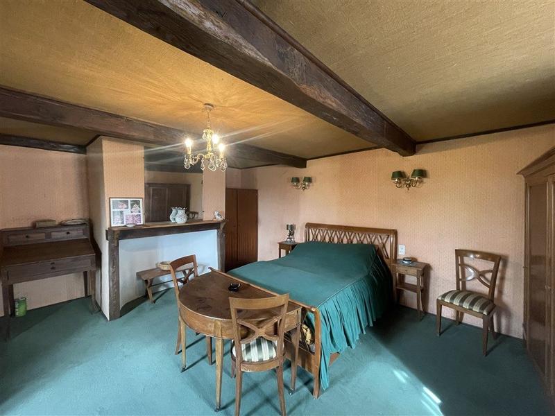 Maison - 205 m² - 7 pièces