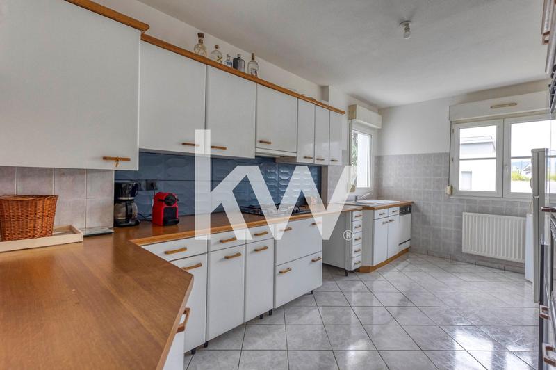 Appartement - 111 m² - 4 pièces