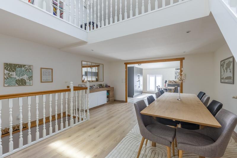 Maison - 170 m² - 5 pièces