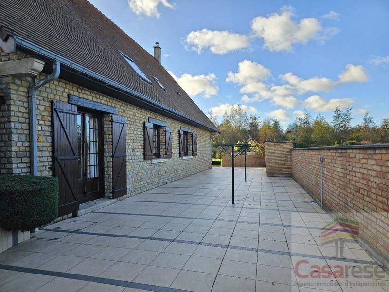 Propriété - 292 m² - 6 pièces