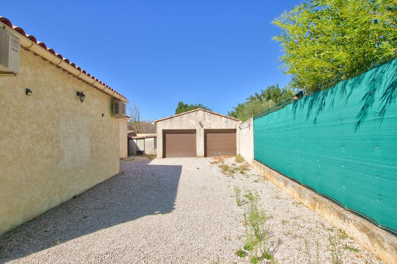 Maison - 92 m² - 5 pièces