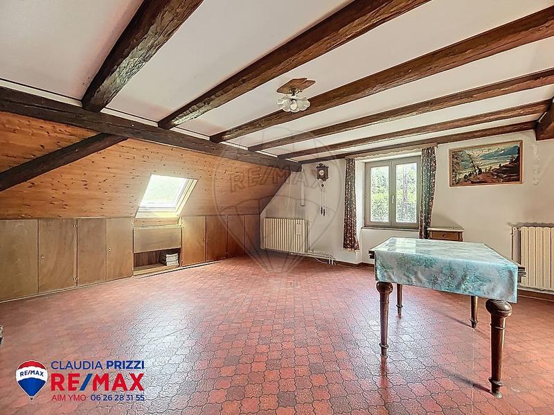 Maison - 255 m² - 9 pièces