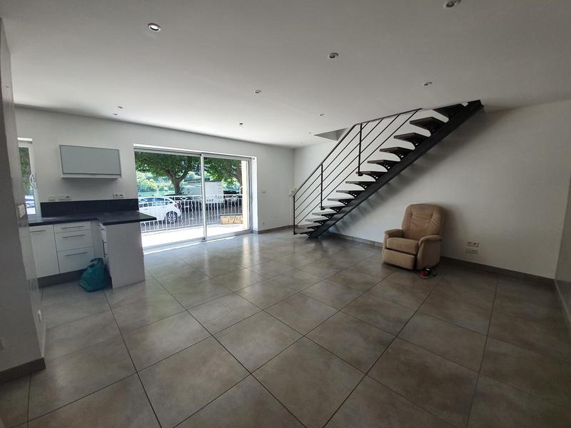 Maison - 90 m² - 3 pièces