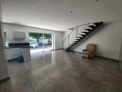 Maison - 90 m² - 3 pièces