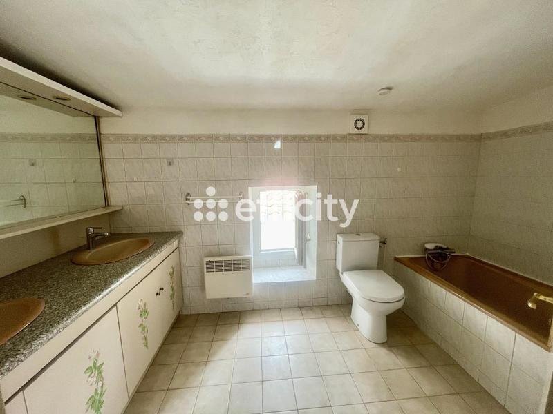 Maison - 115 m² - 4 pièces