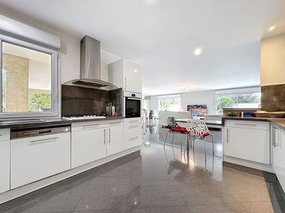 Villa - 210 m² - 7 pièces