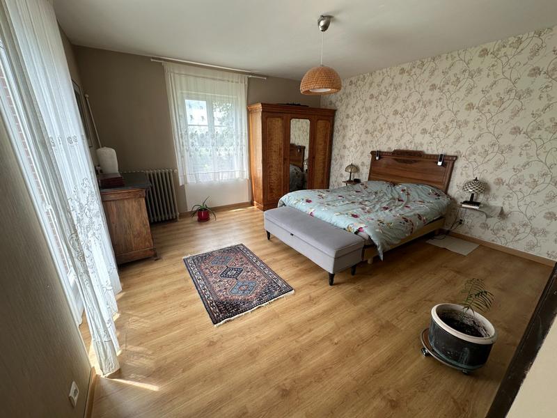 Maison - 210 m² - 6 pièces