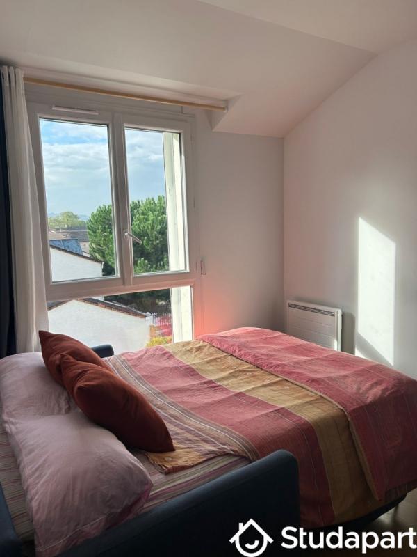 Chambre - 10 m² - 1 pièce