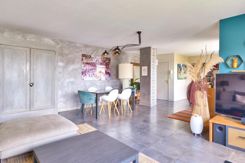 Appartement - 122 m² - 6 pièces