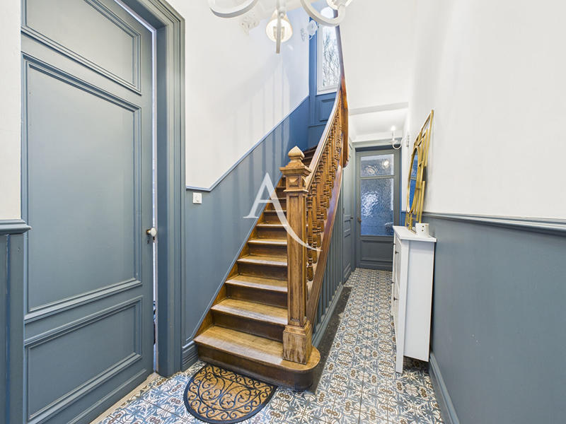 Maison - 162 m² - 7 pièces