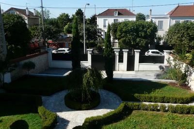 Maison contemporaine - 243 m² - 6 pièces