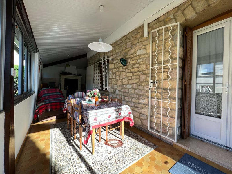 Maison - 146 m² - 9 pièces