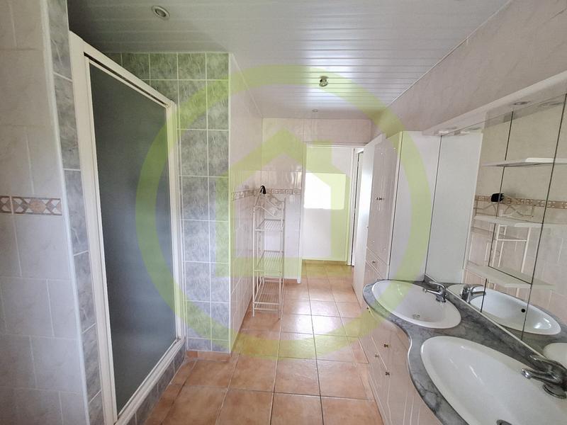 Maison - 104 m² - 6 pièces