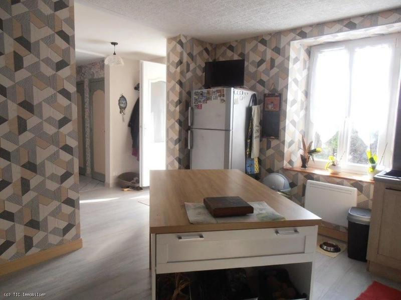 Propriété - 202 m² - 9 pièces