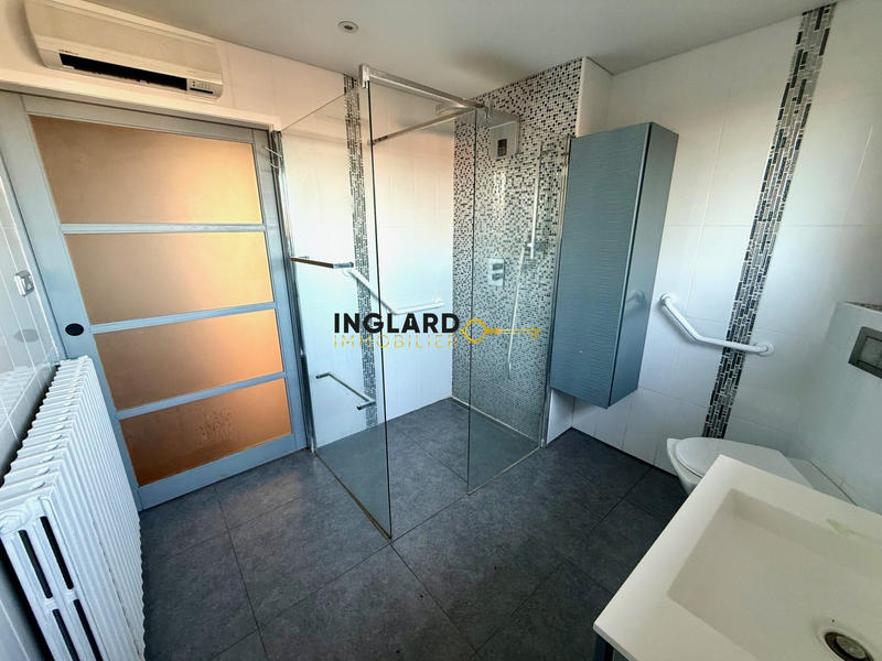 Maison - 205 m² - 8 pièces