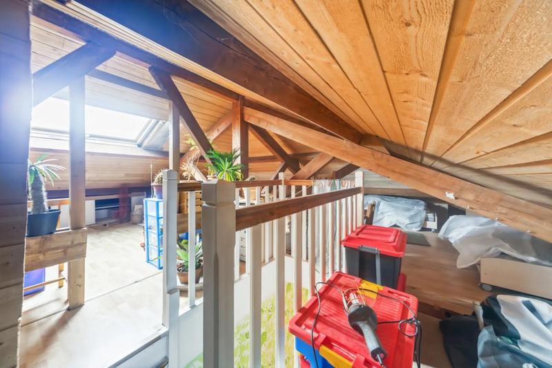 Demeure - 157 m² - 8 pièces