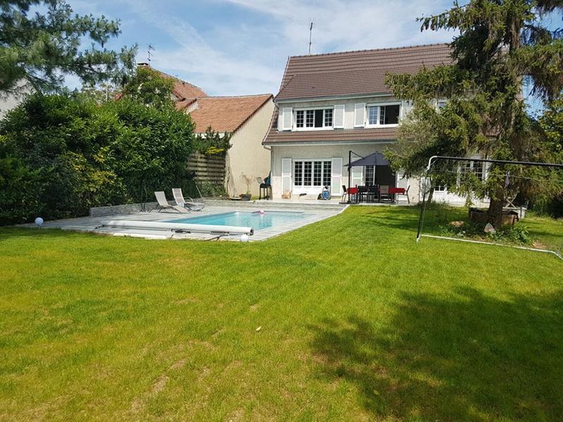 Maison - 205 m² - 7 pièces