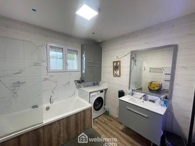 Maison - 177 m² - 8 pièces