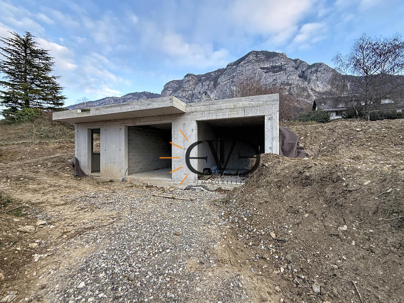 Maison - 179 m² - 7 pièces